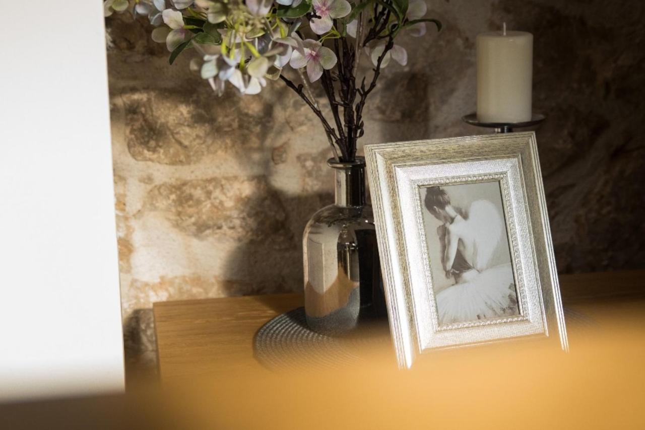 Villa Dvori Stipanovi With Heated Pool And Jacuzzi à Donje Rascane Extérieur photo