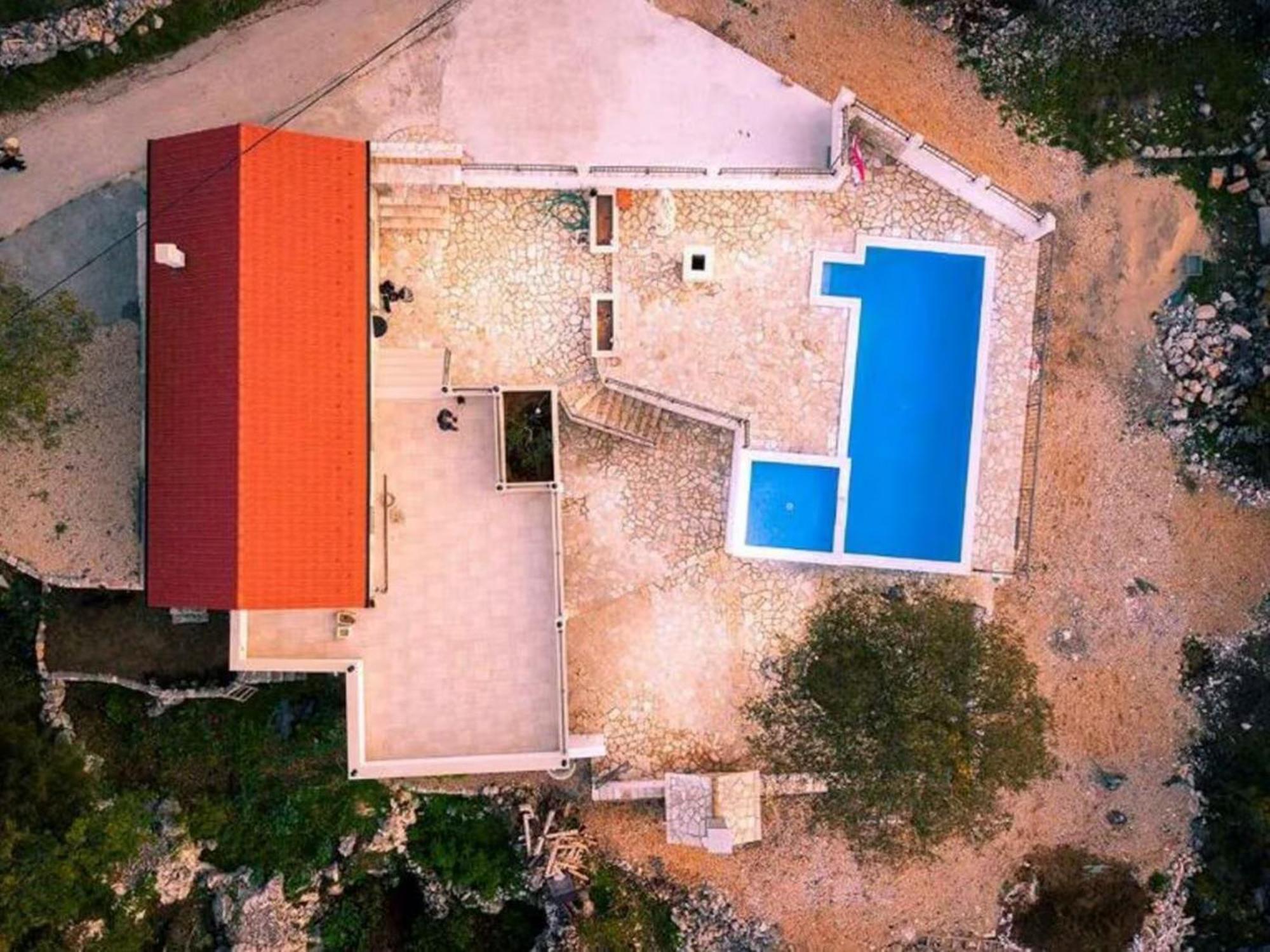 Villa Dvori Stipanovi With Heated Pool And Jacuzzi à Donje Rascane Extérieur photo